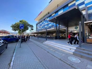 ARTI'DAN ÖZLÜCE AVM'DE CADDEYE CEPHE KURUMSAL KİRACILI DÜKKAN