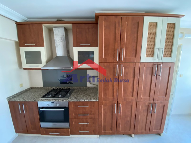 ARTI'DAN ÖZLÜCE'DE 4+1 160M² NET 4 BALKONLU SATILIK DAİRE