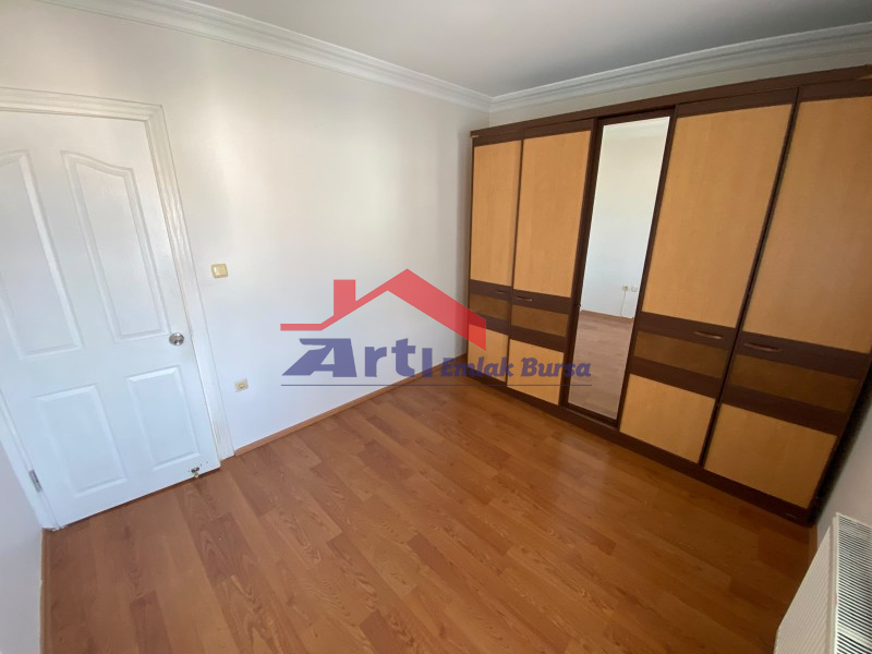 ARTI'DAN ÖZLÜCE'DE 4+1 160M² NET 4 BALKONLU SATILIK DAİRE