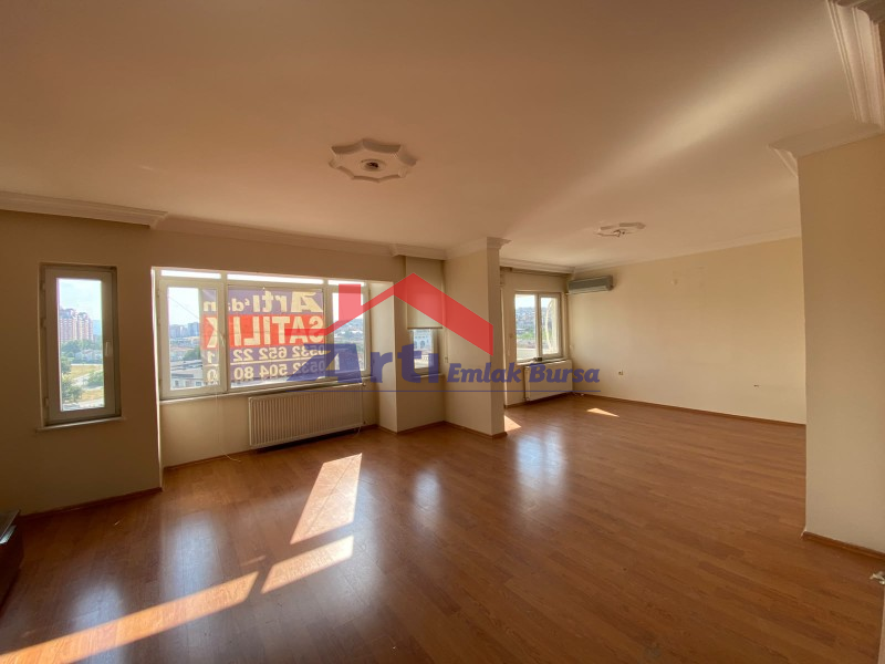 ARTI'DAN ÖZLÜCE'DE 4+1 160M² NET 4 BALKONLU SATILIK DAİRE