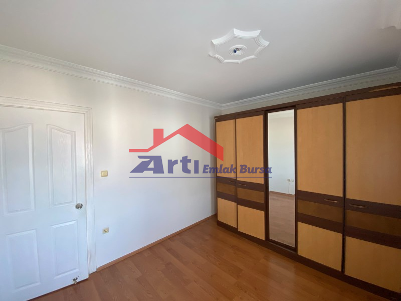 ARTI'DAN ÖZLÜCE'DE 4+1 160M² NET 4 BALKONLU SATILIK DAİRE