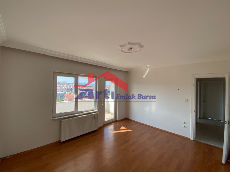 ARTI'DAN ÖZLÜCE'DE 4+1 160M² NET 4 BALKONLU SATILIK DAİRE