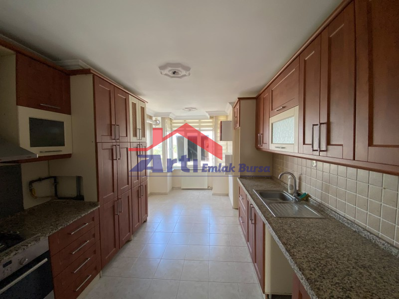 ARTI'DAN ÖZLÜCE'DE 4+1 160M² NET 4 BALKONLU SATILIK DAİRE