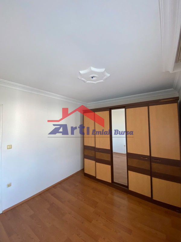 ARTI'DAN ÖZLÜCE'DE 4+1 160M² NET 4 BALKONLU SATILIK DAİRE