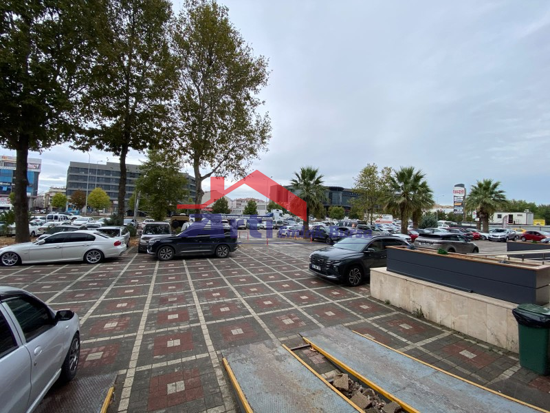 ARTI'DAN TABELA DEĞERİ YÜKSEK ANA YOLA CEPHE 500M² KİRALIK DÜKKAN