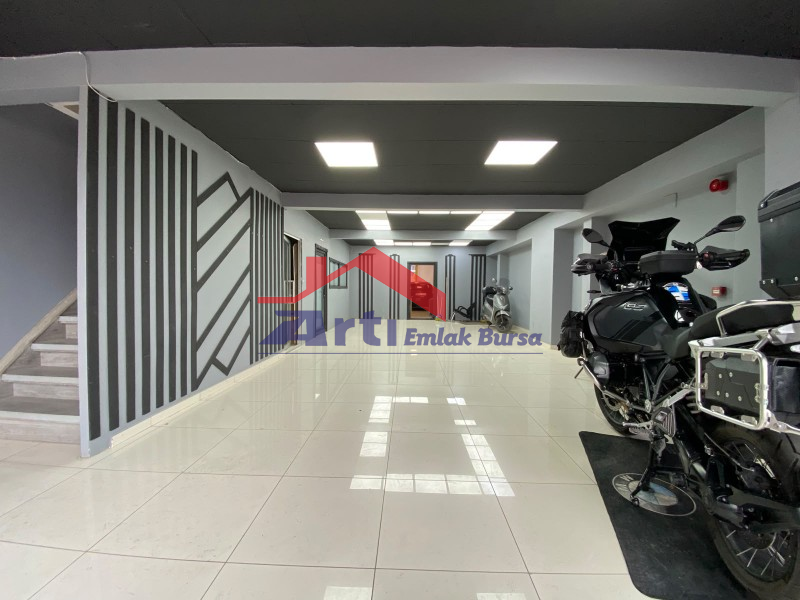 ARTI'DAN TABELA DEĞERİ YÜKSEK ANA YOLA CEPHE 500M² KİRALIK DÜKKAN