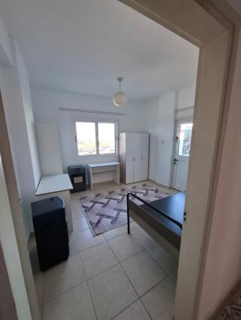 ORTAKÖYDE ANA YOL ÜSTÜNDE KIZ ÖĞRENCİYE KİRALIK 3+1 EŞYALI DAİRE 