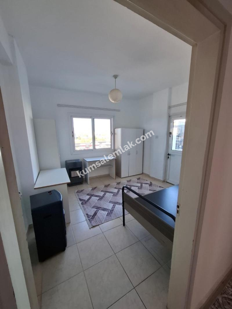 ORTAKÖYDE ANA YOL ÜSTÜNDE KIZ ÖĞRENCİYE KİRALIK 3+1 EŞYALI DAİRE 