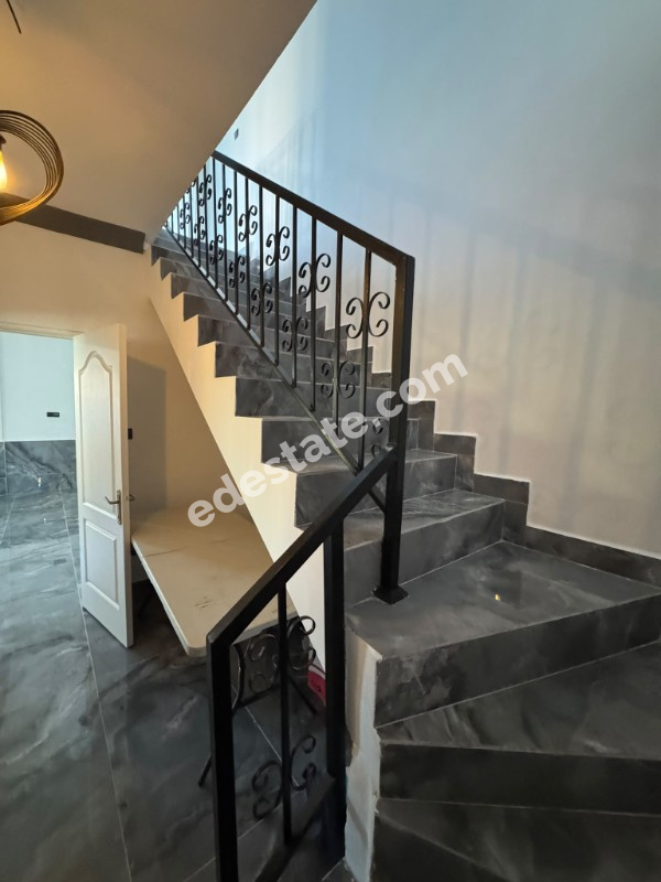 Girne Boğaz Bölgesinde SATILIK 3+1 DUBLEKS İKİZ VİLLA ( İÇİNE ARAÇ ALINIR )