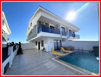 Didim'de Satılık 3+1 Eşyalı Villa