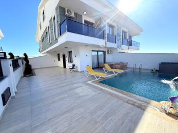 Didim'de Satılık 3+1 Eşyalı Villa