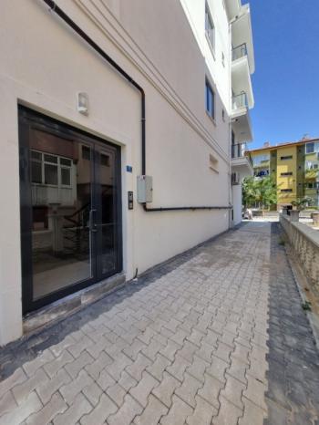 AFYON ÜÇOK EMLAKTAN CUMHURİYET MAH. SATILIK 2+1 / 70m² / 2. ARA KAT / YERDEN ISITMA LÜX DAİRE