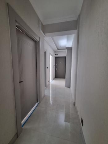 AFYON ÜÇOK EMLAKTAN CUMHURİYET MAH. SATILIK 2+1 / 70m² / 2. ARA KAT / YERDEN ISITMA LÜX DAİRE