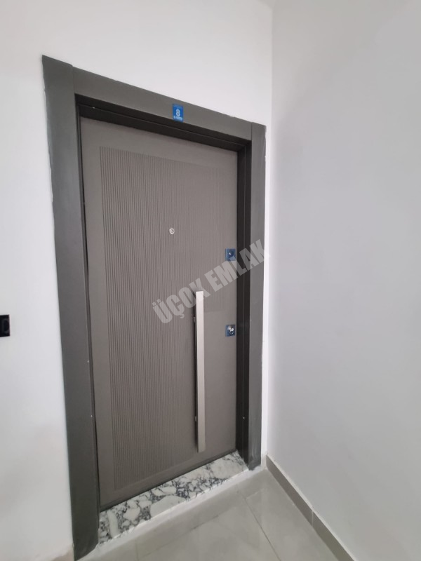 AFYON ÜÇOK EMLAKTAN CUMHURİYET MAH. SATILIK 2+1 / 70m² / 2. ARA KAT / YERDEN ISITMA LÜX DAİRE