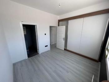 MAĞUSA ÇANAKKALE'DE ZEMİNKAT BAHÇELİ SATILIK DAİRE 