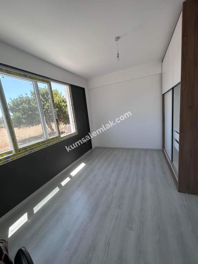 MAĞUSA ÇANAKKALE'DE ZEMİNKAT BAHÇELİ SATILIK DAİRE 