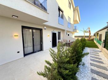 Didim Efeler Mahallesi’nde Butik Site İçerisinde Full Eşyalı Akıllı Tripleks 3+1 Villa