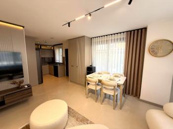Didim Efeler Mahallesi’nde Butik Site İçerisinde Full Eşyalı Akıllı Tripleks 3+1 Villa