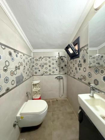 Didim Efeler’de Müstakil Havuzlu, Teraslı, Masrafsız 3+1 Satılık Villa