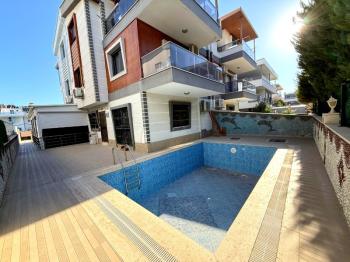Didim Efeler’de Müstakil Havuzlu, Teraslı, Masrafsız 3+1 Satılık Villa