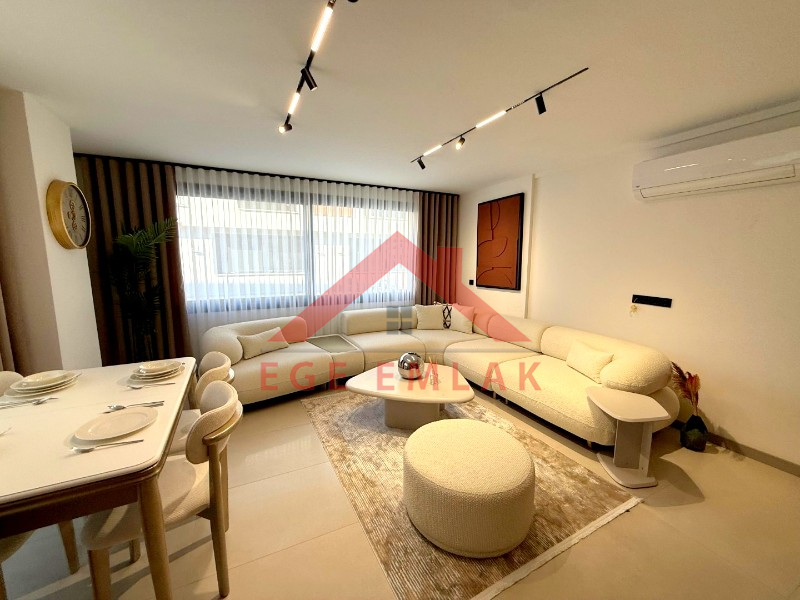 Didim Efeler Mahallesi’nde Butik Site İçerisinde Full Eşyalı Akıllı Tripleks 3+1 Villa