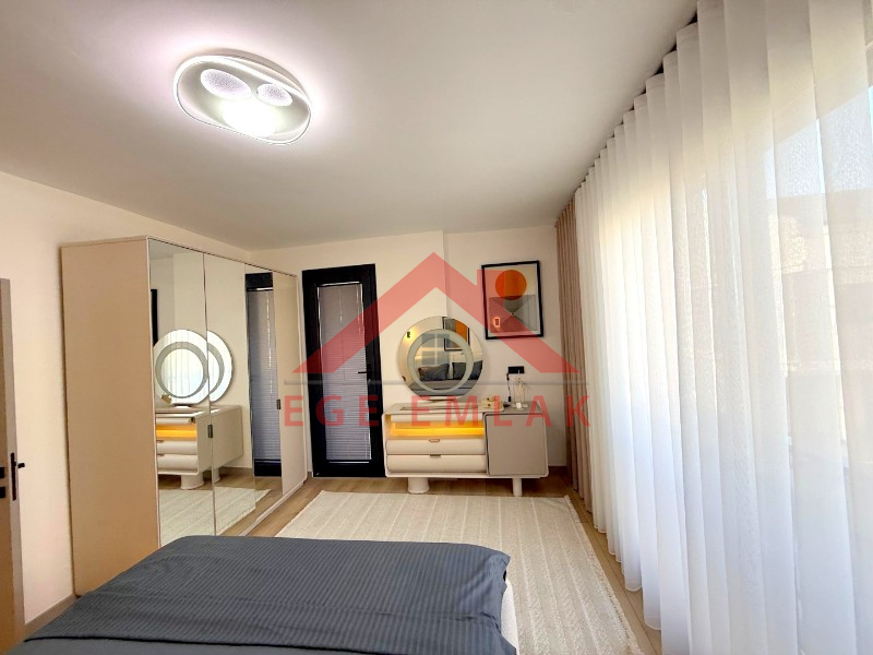 Didim Efeler Mahallesi’nde Butik Site İçerisinde Full Eşyalı Akıllı Tripleks 3+1 Villa
