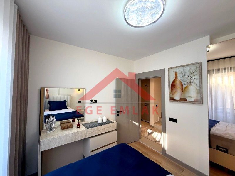 Didim Efeler Mahallesi’nde Butik Site İçerisinde Full Eşyalı Akıllı Tripleks 3+1 Villa