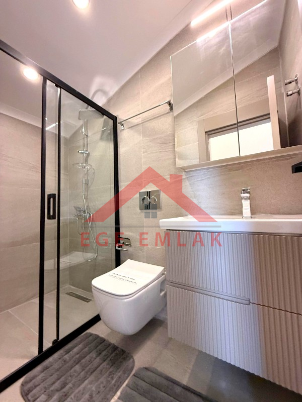 Didim Efeler Mahallesi’nde Butik Site İçerisinde Full Eşyalı Akıllı Tripleks 3+1 Villa
