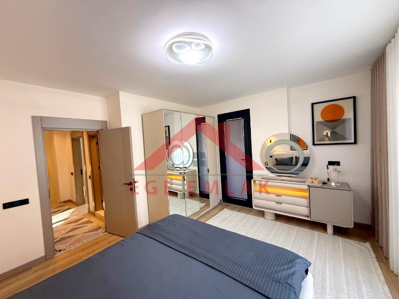 Didim Efeler Mahallesi’nde Butik Site İçerisinde Full Eşyalı Akıllı Tripleks 3+1 Villa