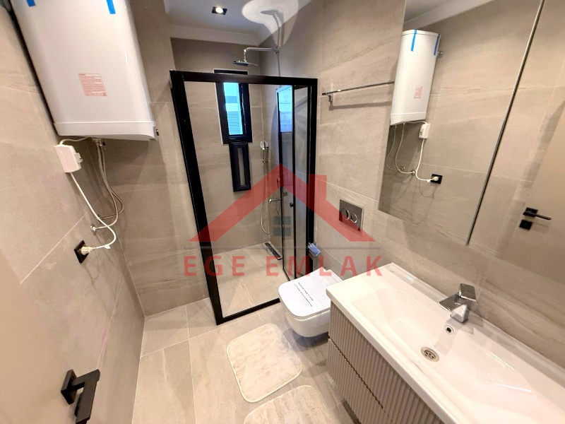 Didim Efeler Mahallesi’nde Butik Site İçerisinde Full Eşyalı Akıllı Tripleks 3+1 Villa