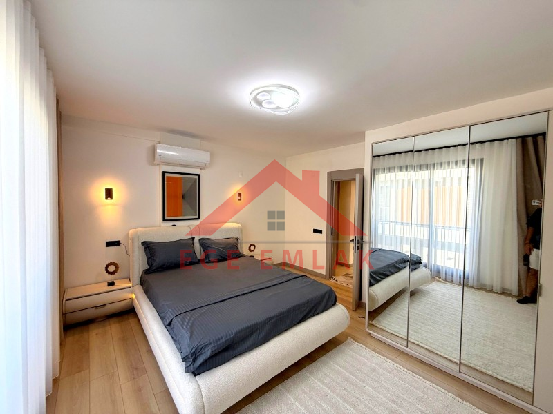 Didim Efeler Mahallesi’nde Butik Site İçerisinde Full Eşyalı Akıllı Tripleks 3+1 Villa