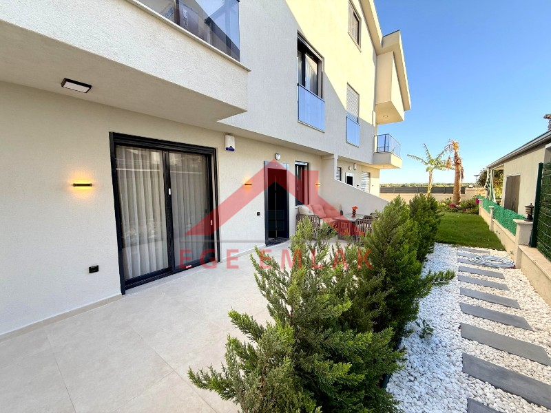 Didim Efeler Mahallesi’nde Butik Site İçerisinde Full Eşyalı Akıllı Tripleks 3+1 Villa