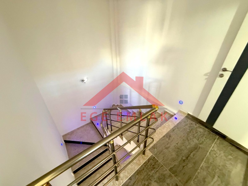 Didim Efeler’de Müstakil Havuzlu, Teraslı, Masrafsız 3+1 Satılık Villa