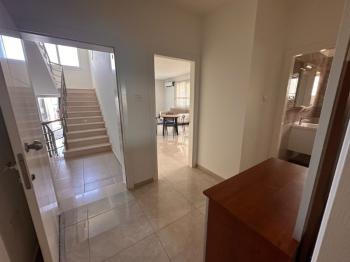 GÖNYELİDE ZEMİNKAT BAHÇELİ KİRALIK 3+1 EŞYALI DAİRE 