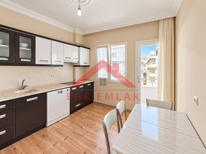 Didim Yeni Mahalle’de Geniş Teraslı Deniz Manzaralı 3+1 Satılık Dubleks