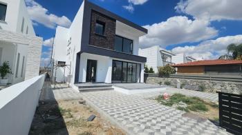 Lefkoşa Gönyeli'de Villar Bölgesi SATILIK  SIFIR 3+1