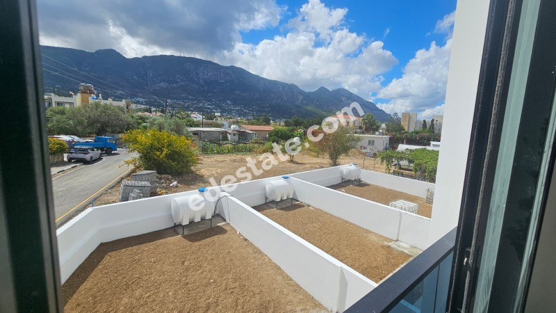 Girne Lapta Bölgesinde YENİ SATILIK 2+1  VİLLA 