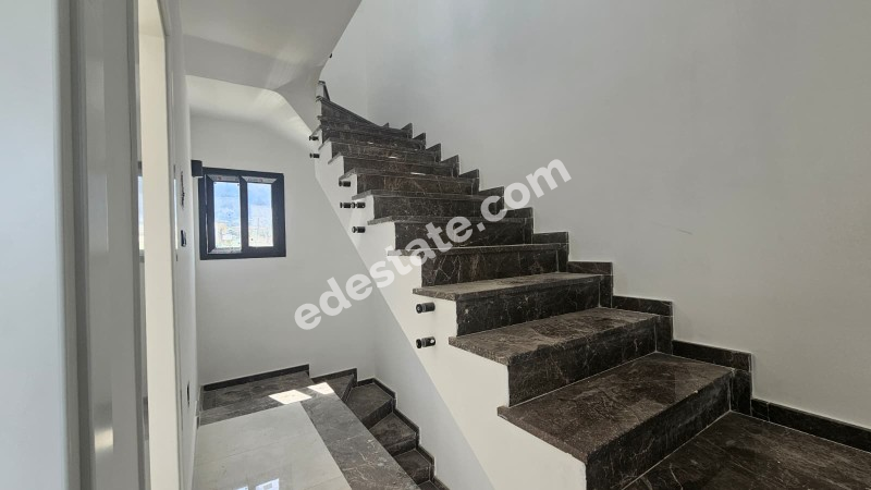 Girne Lapta Bölgesinde YENİ SATILIK 2+1  VİLLA 