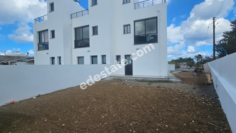 Girne Lapta Bölgesinde YENİ SATILIK 2+1  VİLLA 