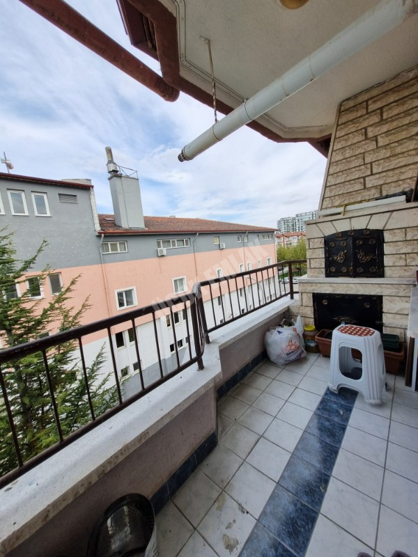 AFYON ÜÇOK EMLAK UYDUKENT ZAFER SİT. SATILIK 3+1 / 110m² / 4. KAT / KAT KİLERİ / E. BANYOSU 