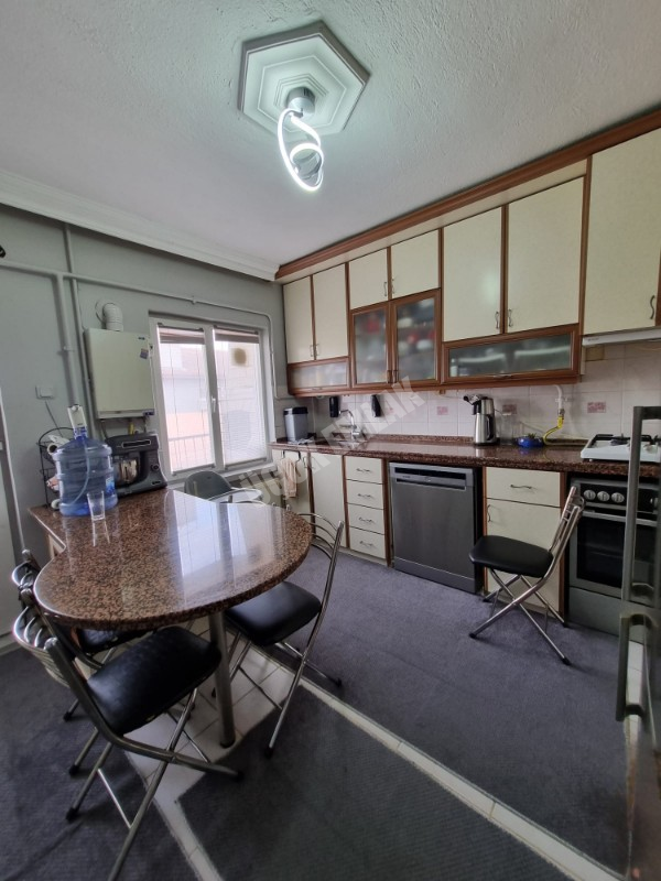 AFYON ÜÇOK EMLAK UYDUKENT ZAFER SİT. SATILIK 3+1 / 110m² / 4. KAT / KAT KİLERİ / E. BANYOSU 