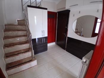 GÜVENAY - ÇORUM VARİNLİ CADDESİ ÜZERİNDE KİRALIK DUBLEKS DAİRE
