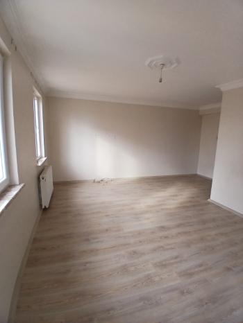 GÜVENAY - ÇORUM VARİNLİ CADDESİ ÜZERİNDE KİRALIK DUBLEKS DAİRE