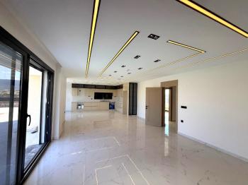 Didim Seyrantepede 645 M2 Arsa Üzerinde Satılık 4+1 Villa