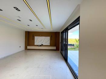 Didim Seyrantepede 645 M2 Arsa Üzerinde Satılık 4+1 Villa