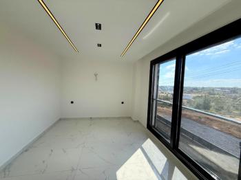 Didim Seyrantepede 645 M2 Arsa Üzerinde Satılık 4+1 Villa