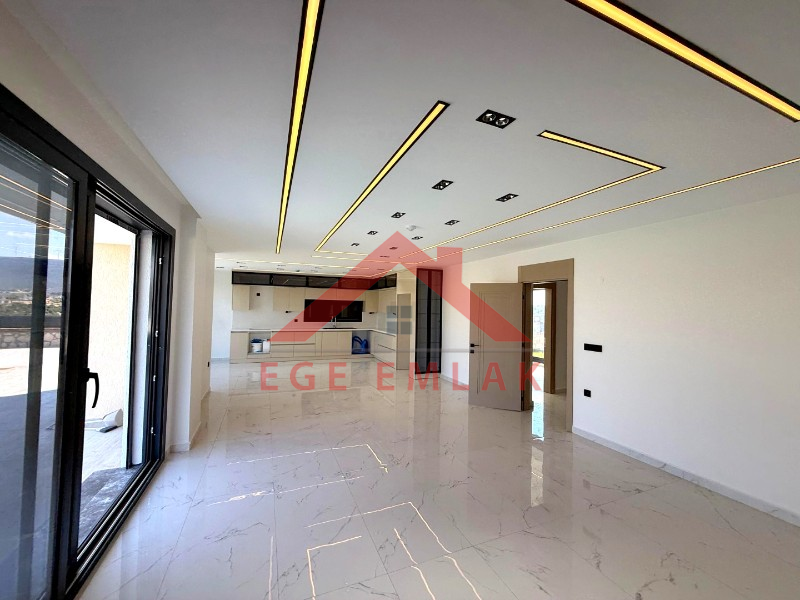 Didim Seyrantepede 645 M2 Arsa Üzerinde Satılık 4+1 Villa