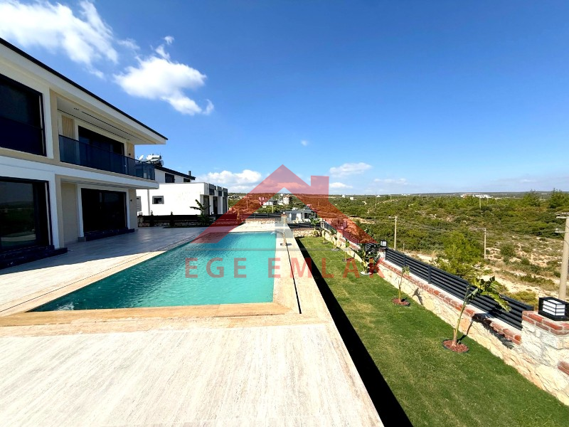Didim Seyrantepede 645 M2 Arsa Üzerinde Satılık 4+1 Villa