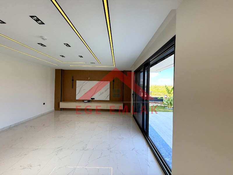 Didim Seyrantepede 645 M2 Arsa Üzerinde Satılık 4+1 Villa