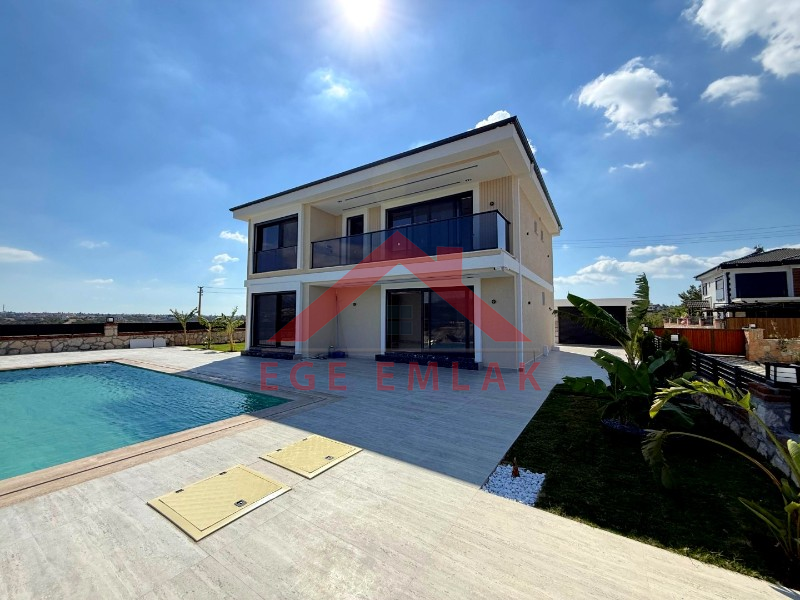 Didim Seyrantepede 645 M2 Arsa Üzerinde Satılık 4+1 Villa